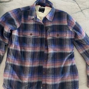 Marmot shirt jacket with sherpa lining